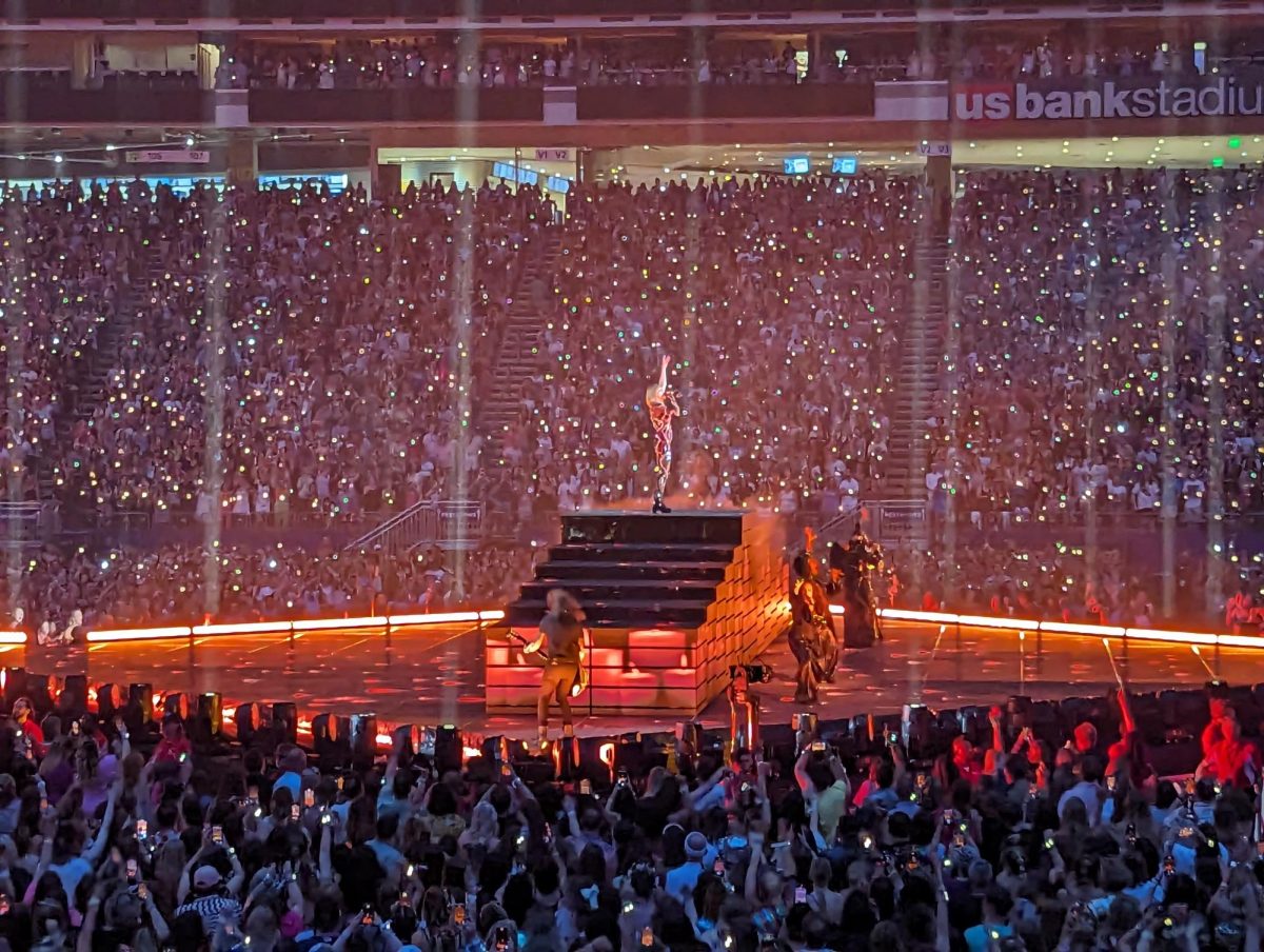 Taylor Swift’s recent 'Eras Tour' attracted 72,000 fans from all over the U.S., generating a mind-boggling $1 billion dollars in just a few months. (Photo Credit: Michael Hicks, CC BY 2.0 , via Wikimedia Commons)